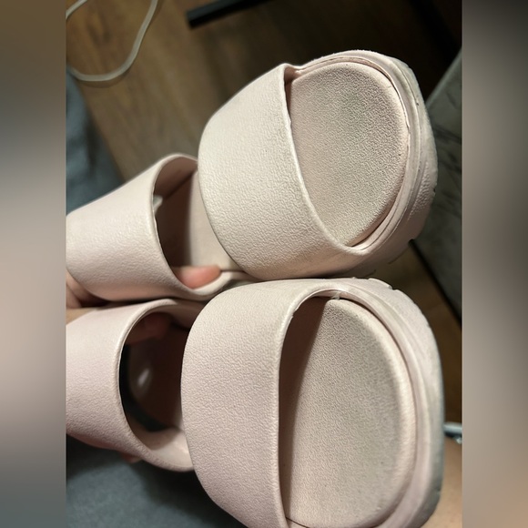 Sketchers sandal - Picture 3 of 4